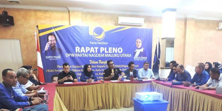 Rapat Pleno DPW NasDem Malut yang dipimpin Ketua Ishak Natser