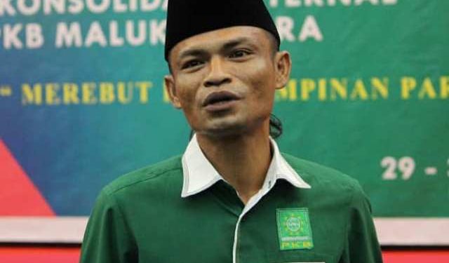 Anggota DPRD Malut - Malik Silia