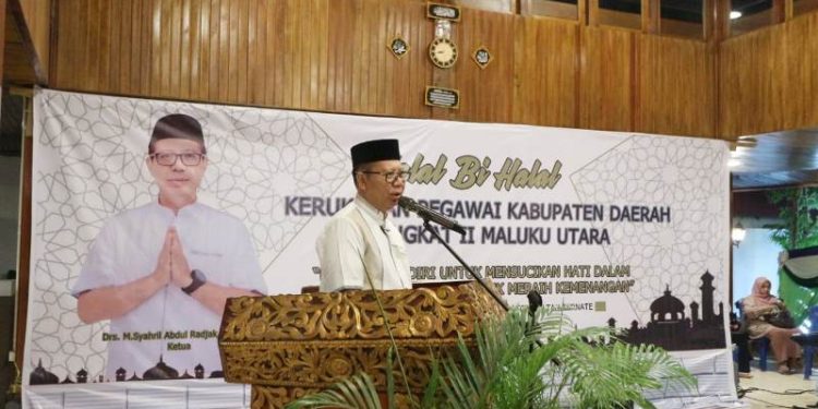 Drs.M Syahril Abdur Radjak Saat Sambutan di Halal Bi Halal. (Dok : Foto Like)